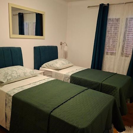 Apartments Popaj Komiža المظهر الخارجي الصورة