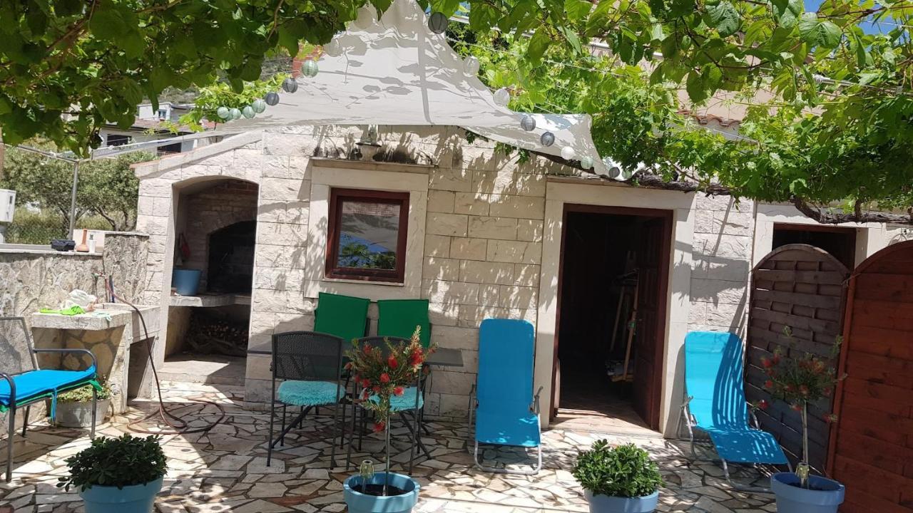 Apartments Popaj Komiža المظهر الخارجي الصورة