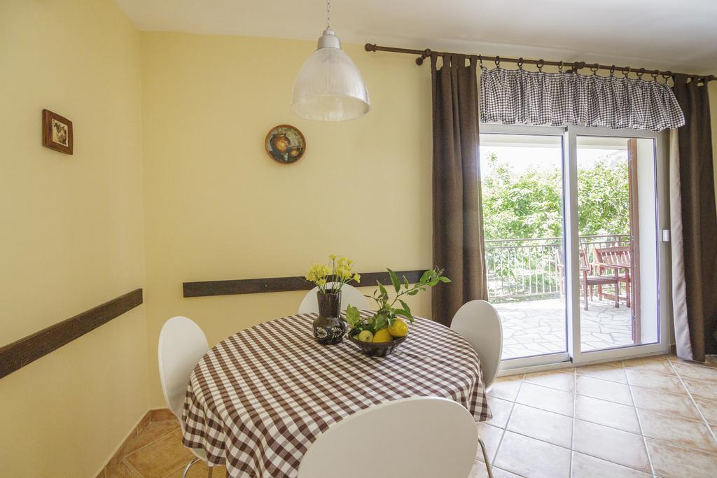 Apartments Popaj Komiža المظهر الخارجي الصورة