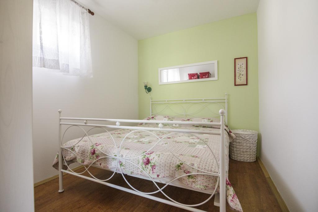 Apartments Popaj Komiža المظهر الخارجي الصورة