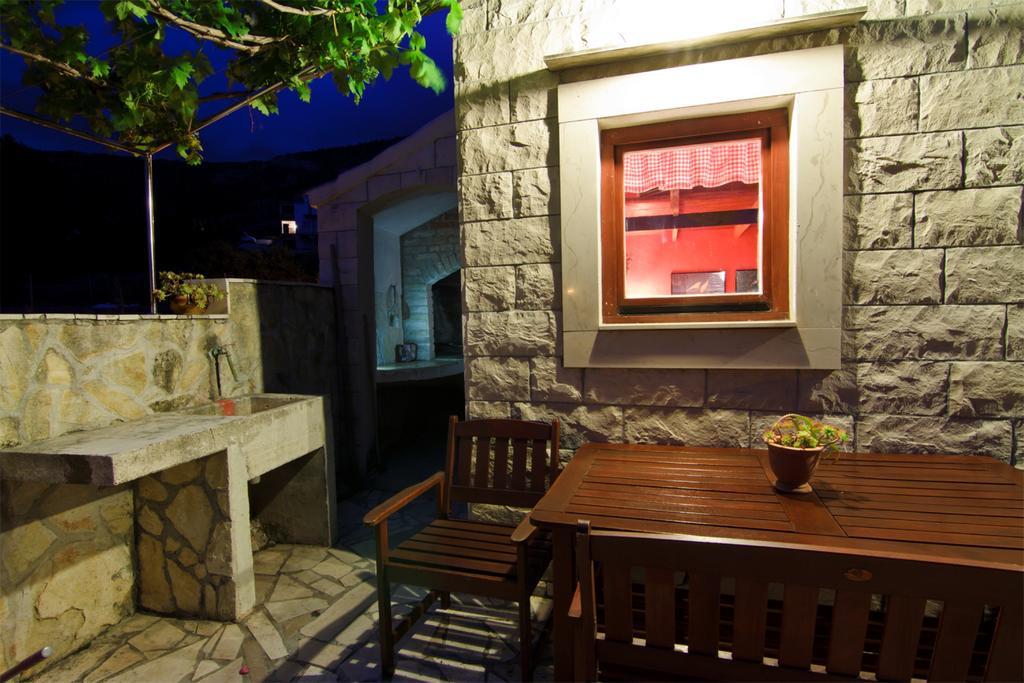 Apartments Popaj Komiža المظهر الخارجي الصورة