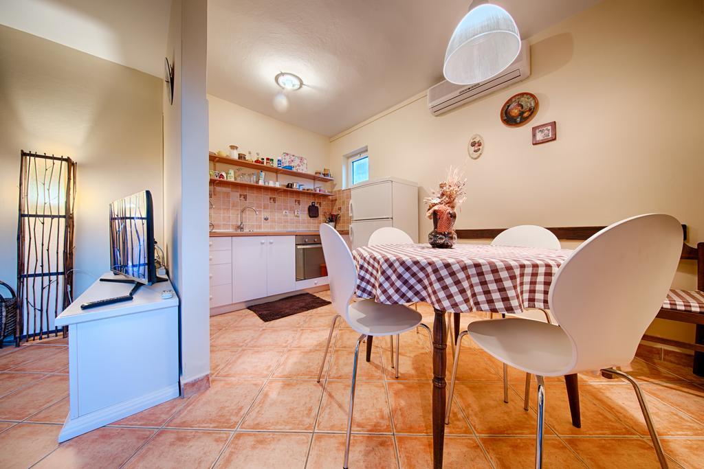 Apartments Popaj Komiža المظهر الخارجي الصورة