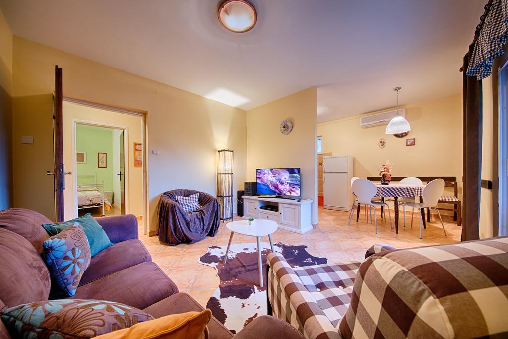 Apartments Popaj Komiža المظهر الخارجي الصورة