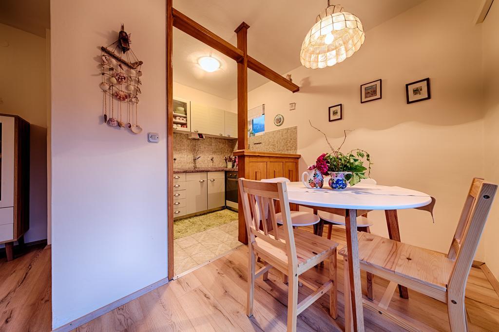 Apartments Popaj Komiža المظهر الخارجي الصورة
