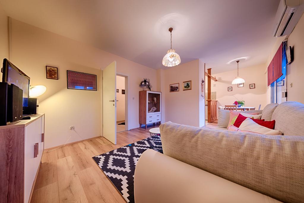 Apartments Popaj Komiža المظهر الخارجي الصورة
