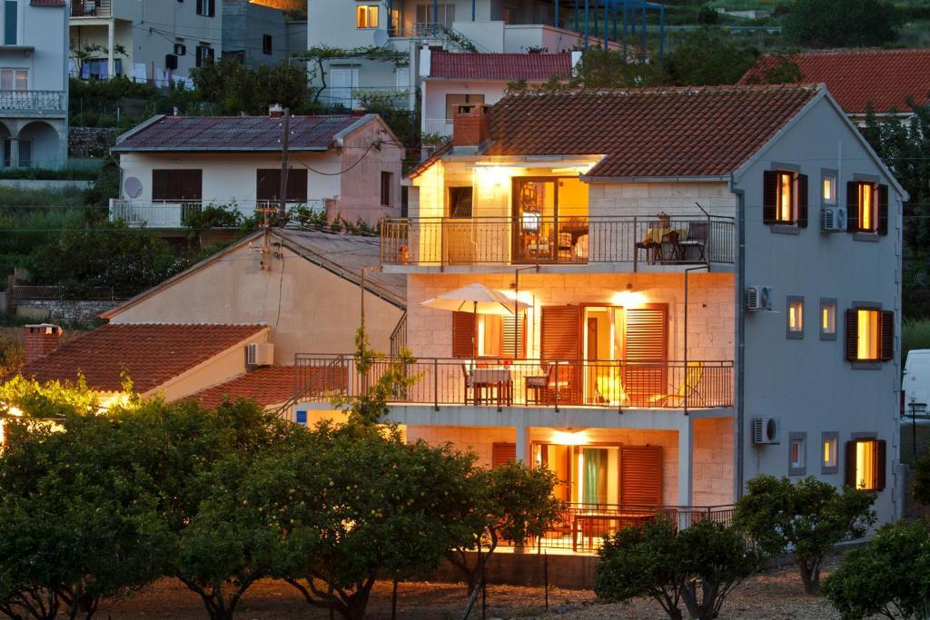 Apartments Popaj Komiža المظهر الخارجي الصورة